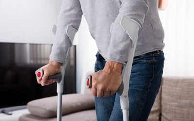 Conheça os 2 tipos de muletas mais usadas